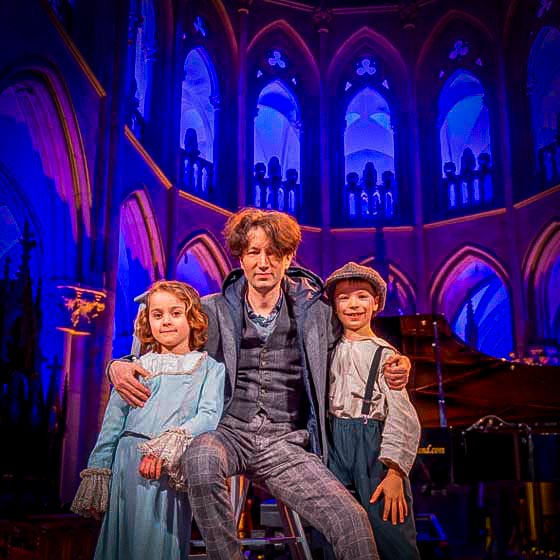 Damien Fontaine, metteur en scène, musicien et scénariste; créateur de spectacles son et lumière immersif Damien Fontaine créateur de spectacles son et lumière immersif